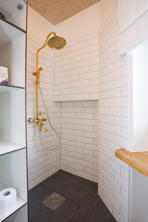 Apartment Peegel In City Center Free Parking Tallinn Exterior photo
